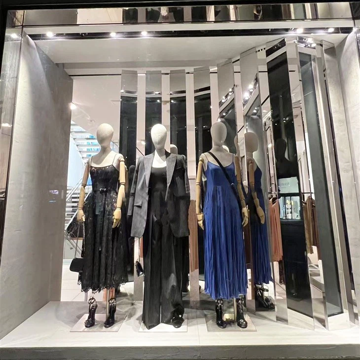 Professional Custom Clothing Store Decoration Props Mirrored Backdrop Autumn Window Display Props